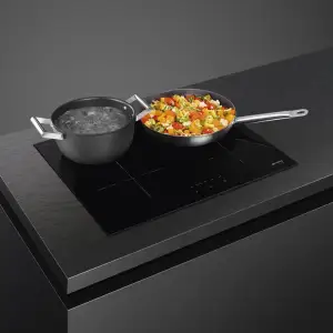 Індукційна варильна поверхня SMEG SI2641DL