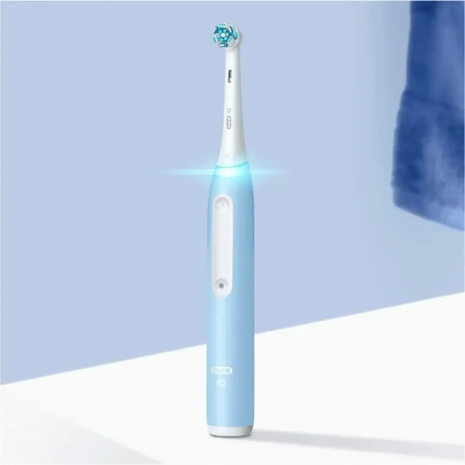 Електрична зубна щітка Oral-B iO Series 3 (iOG3.3T6.0) Blue (08006540961490)