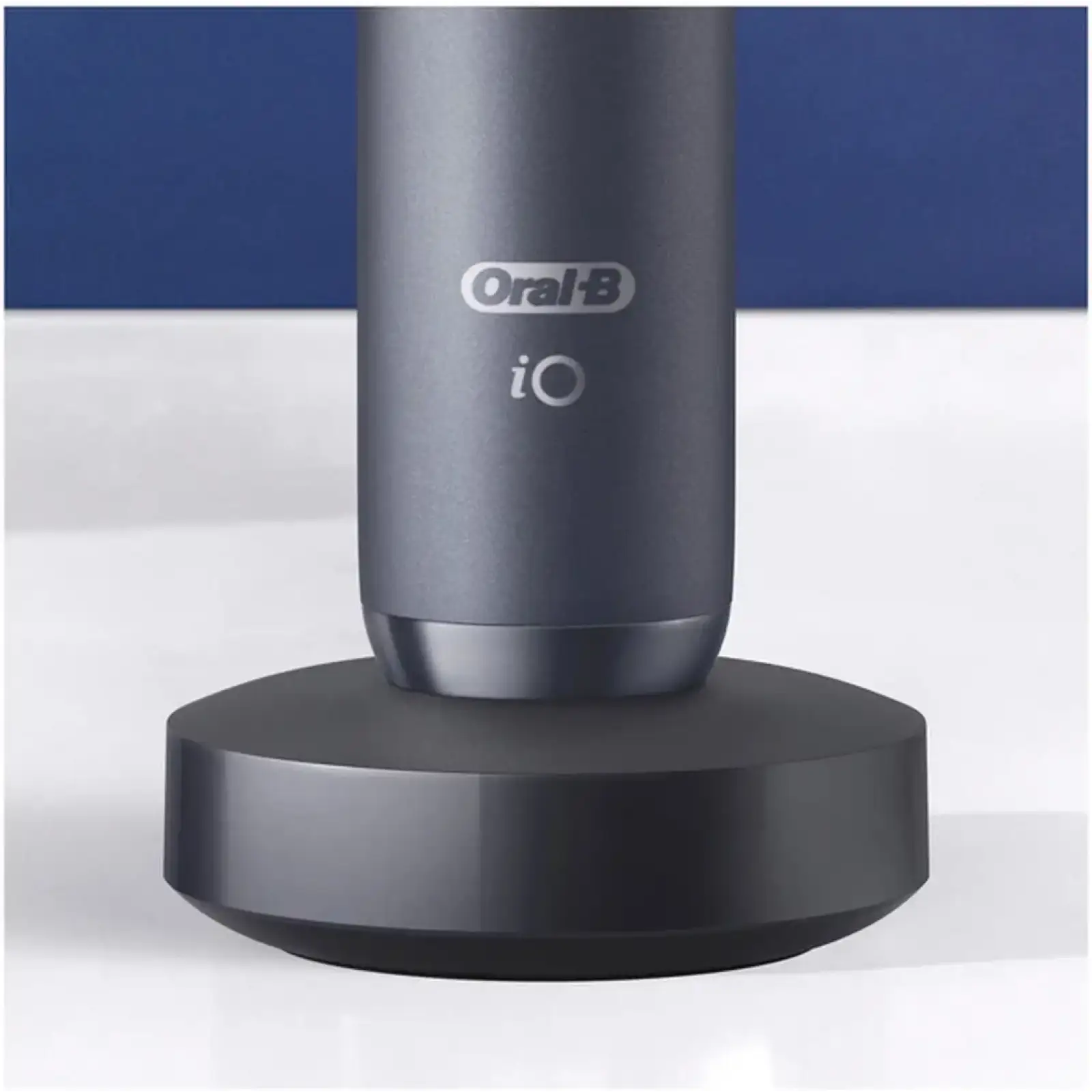 Електрична зубна щітка Oral-B iO Series 8N (iOM8.2Q2BD) Black Onix (4210201408567)