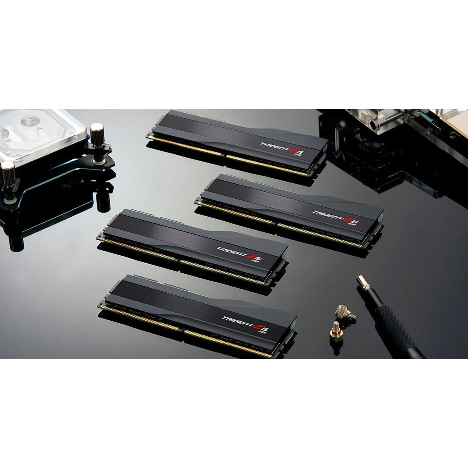 Оперативна пам'ять G.Skill 64 GB (2x32GB) DDR5 6400 MHz Trident Z5 RGB (F5-6400J3239G32GX2-TZ5RK)