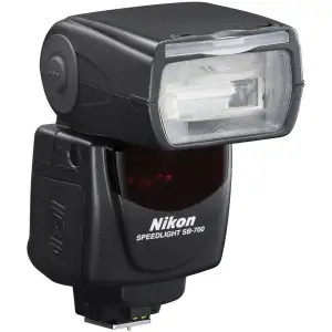 Объектив Nikon AF-S Nikkor 35mm f/1.8G + Спалах Nikon SB-700 Black