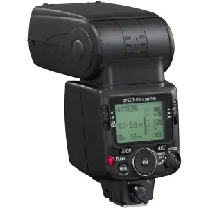 Объектив Nikon AF-S Nikkor 35mm f/1.8G + Спалах Nikon SB-700 Black