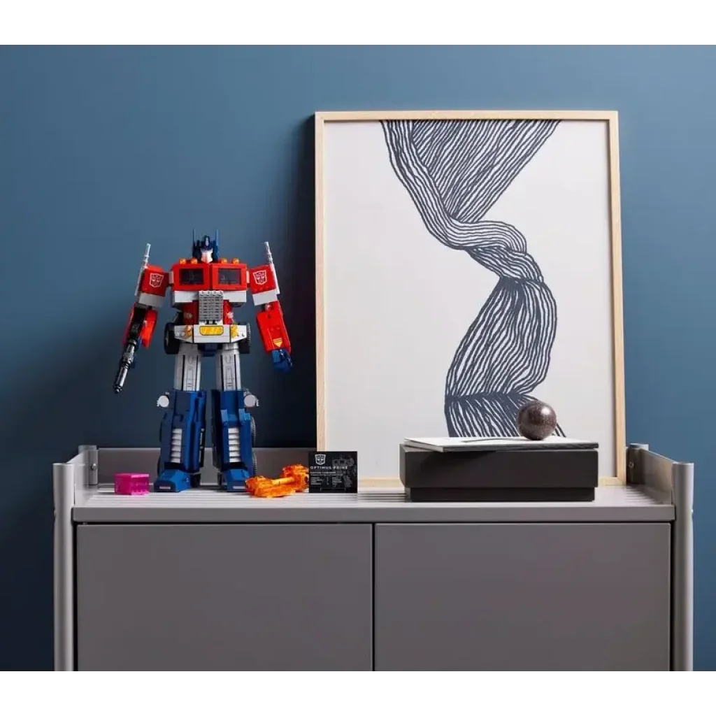 Конструктор LEGO Icons Optimus Prime (10302)