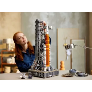 Конструктор LEGO Icons NASA Artemis Space Launch System (10341)