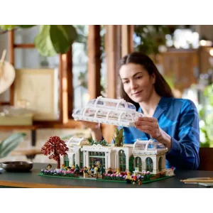 Конструктор LEGO The Botanical Garden Building Set (21353)