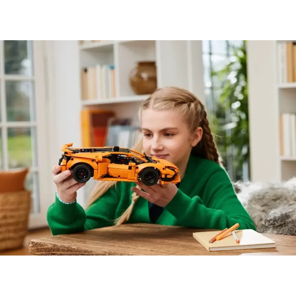 Конструктор LEGO Technic Lamborghini Huracan Tecnica Orange (42196)