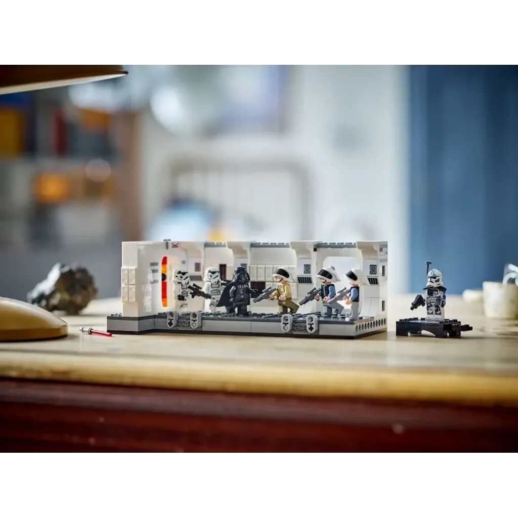 Конструктор LEGO Star Wars Посадка на Тантів IV (75387)