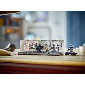 Конструктор LEGO Star Wars Посадка на Тантів IV (75387)