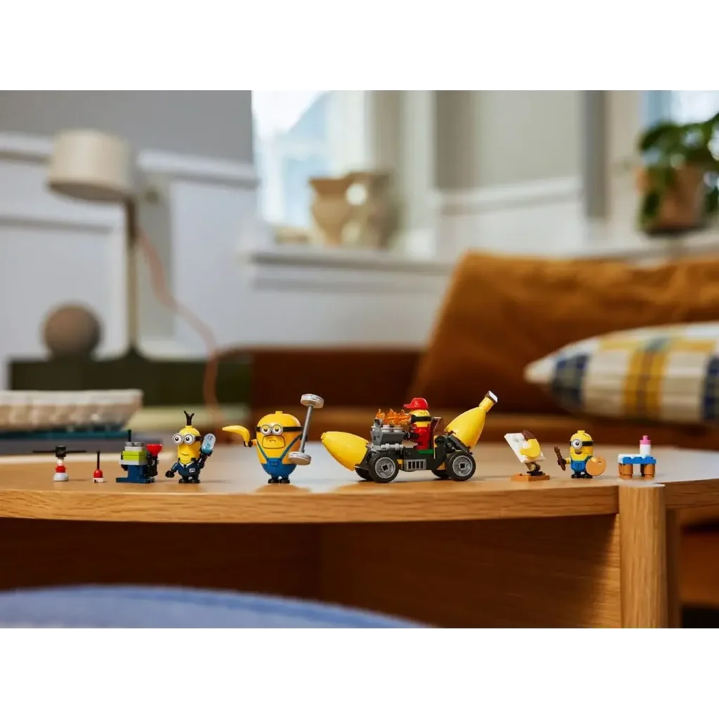 Конструктор LEGO Миньоны и машина-банан (75580)