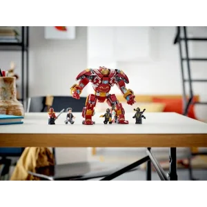Конструктор LEGO Super Heroes Халкбастер: битва за Ваканду (76247)