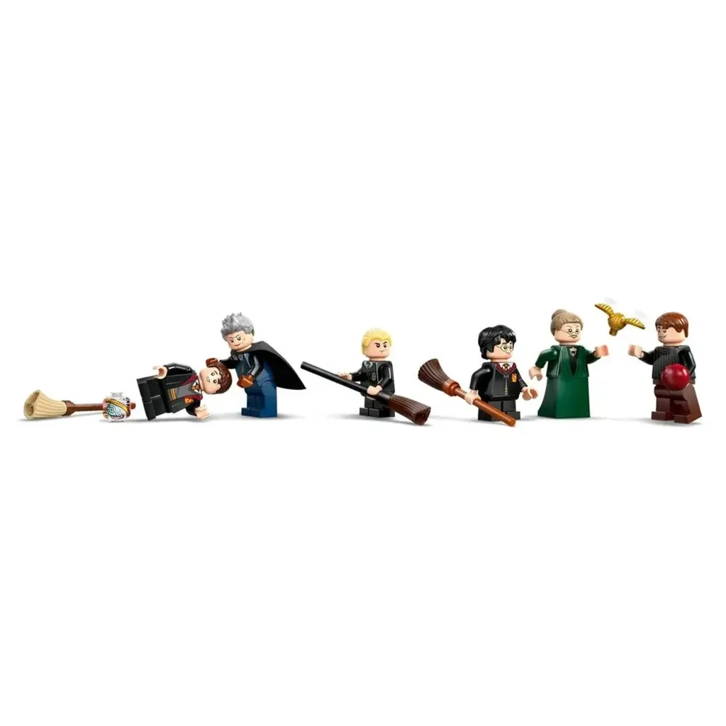 Конструктор LEGO Harry Potter Hogwarts Castle Flying Lessons (76447)