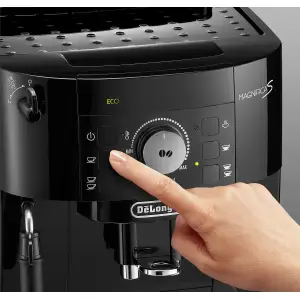Кофемашина автоматическая Delonghi Magnifica S ECAM 11.112.B