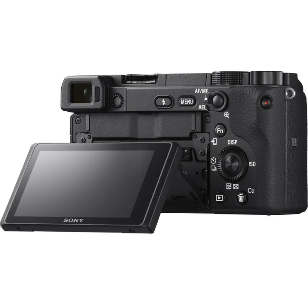 Бездзеркальний фотоапарат Sony Alpha A6400 kit (18-135mm) Black (ILCE6400MB.CEC)