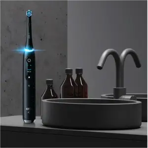 Зубна електрощітка Oral-B iO Series 10 Luxe Edition Cosmic Black