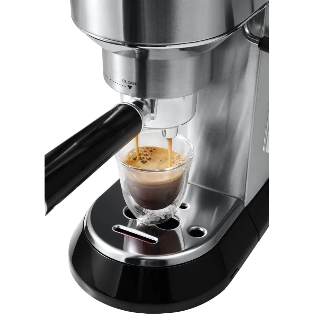 Кофеварка Delonghi EC 685.M