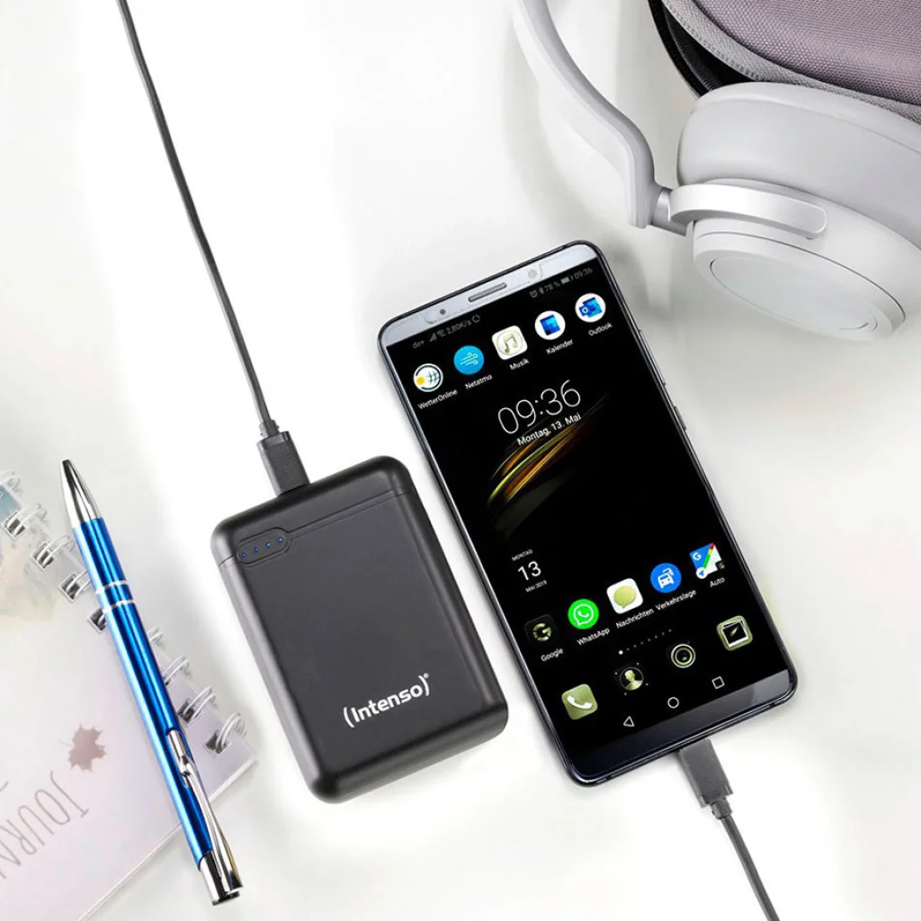 Зовнішній акумулятор Intenso XS10000 10000mAh Black (7313530) UA