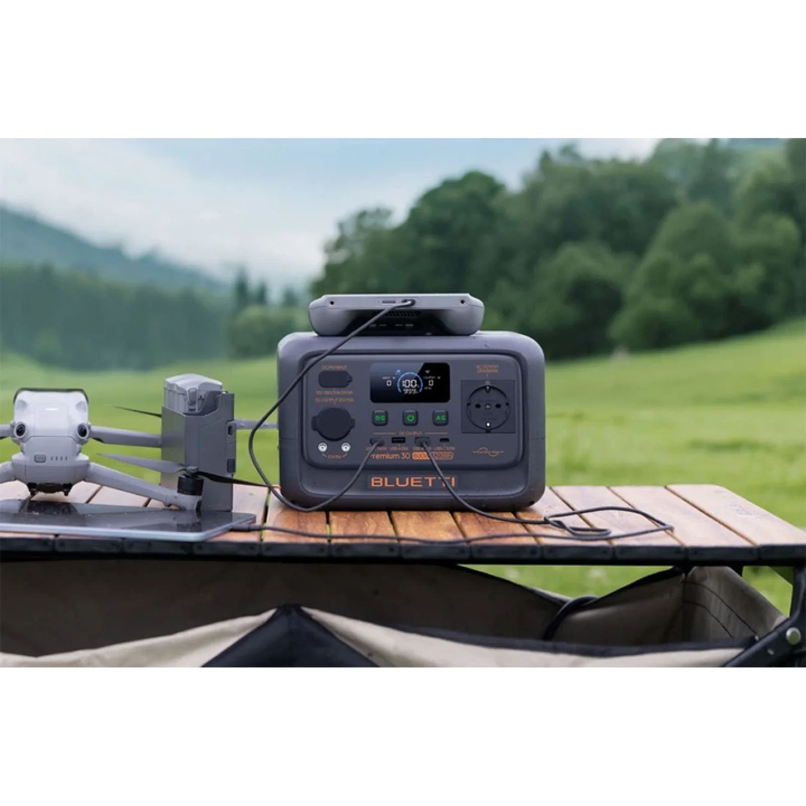 Зарядна станція Bluetti Premium 30 V2