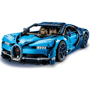 Конструктор LEGO Technic Bugatti Chiron Бугатти (42083)