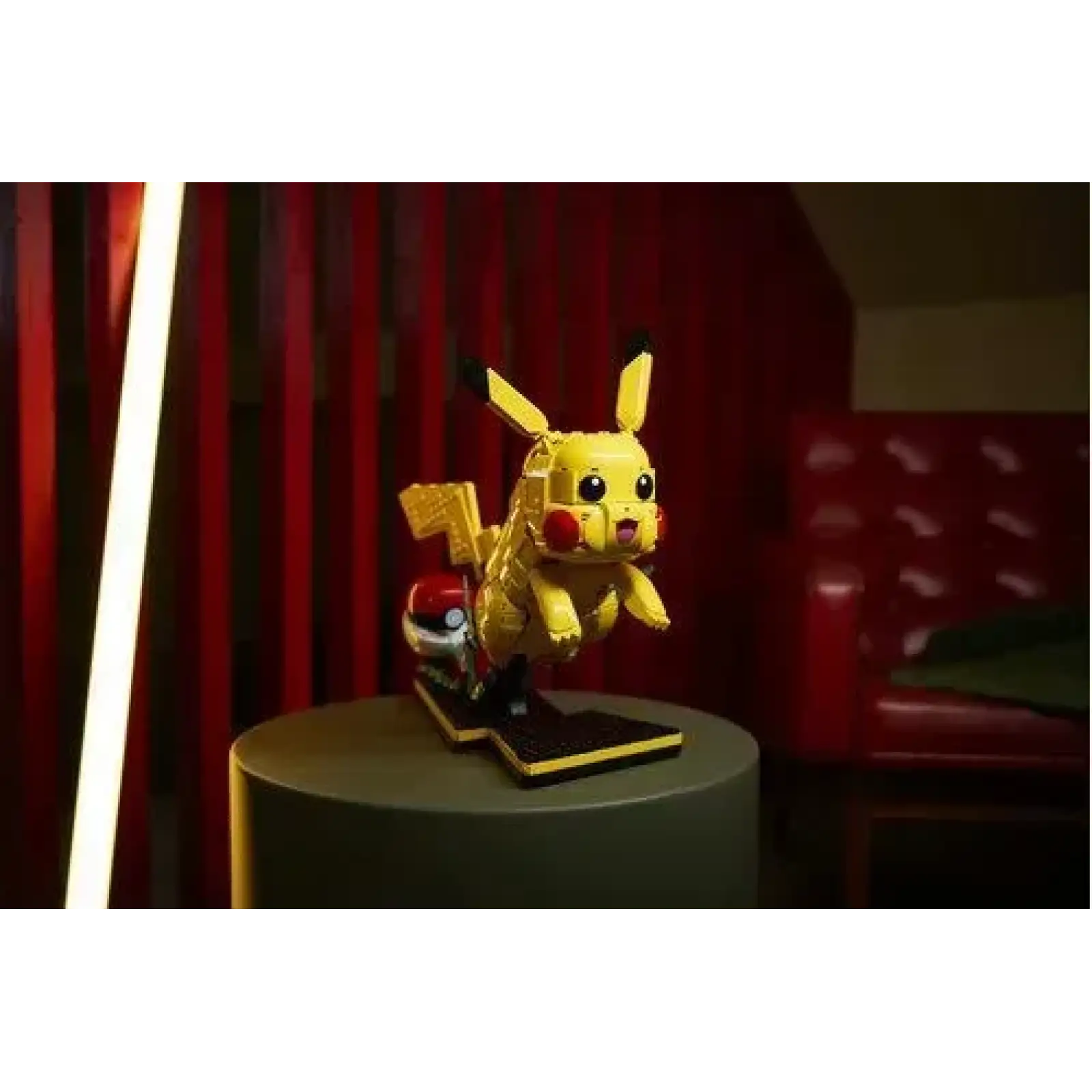 Конструктор LEGO Pokemon Пикачу и покебол (72152)