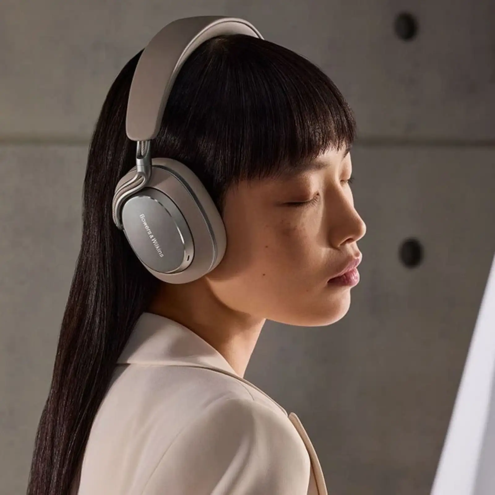 Наушники Bowers&Wilkins Px8 S2 Warm Stone