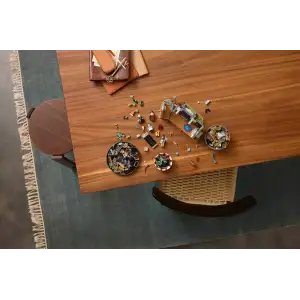 Конструктор LEGO Icons Имение госпожи мэра (11383)