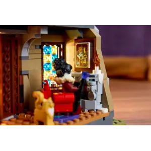 Конструктор LEGO Icons Имение госпожи мэра (11383)