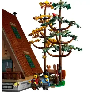 Конструктор LEGO Ideas Трикутний будиночок (21338)