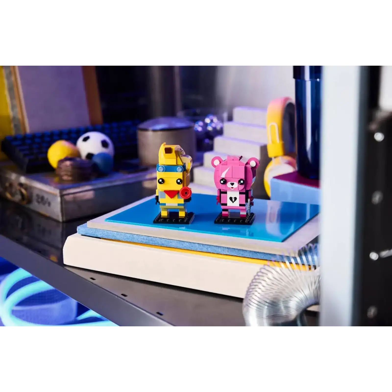 Конструктор LEGO BrickHeadz Пили та лідер команди обіймашок (40760)