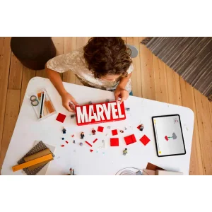 Конструктор LEGO Super Heroes Логотип и минифигурки MARVEL (76313)