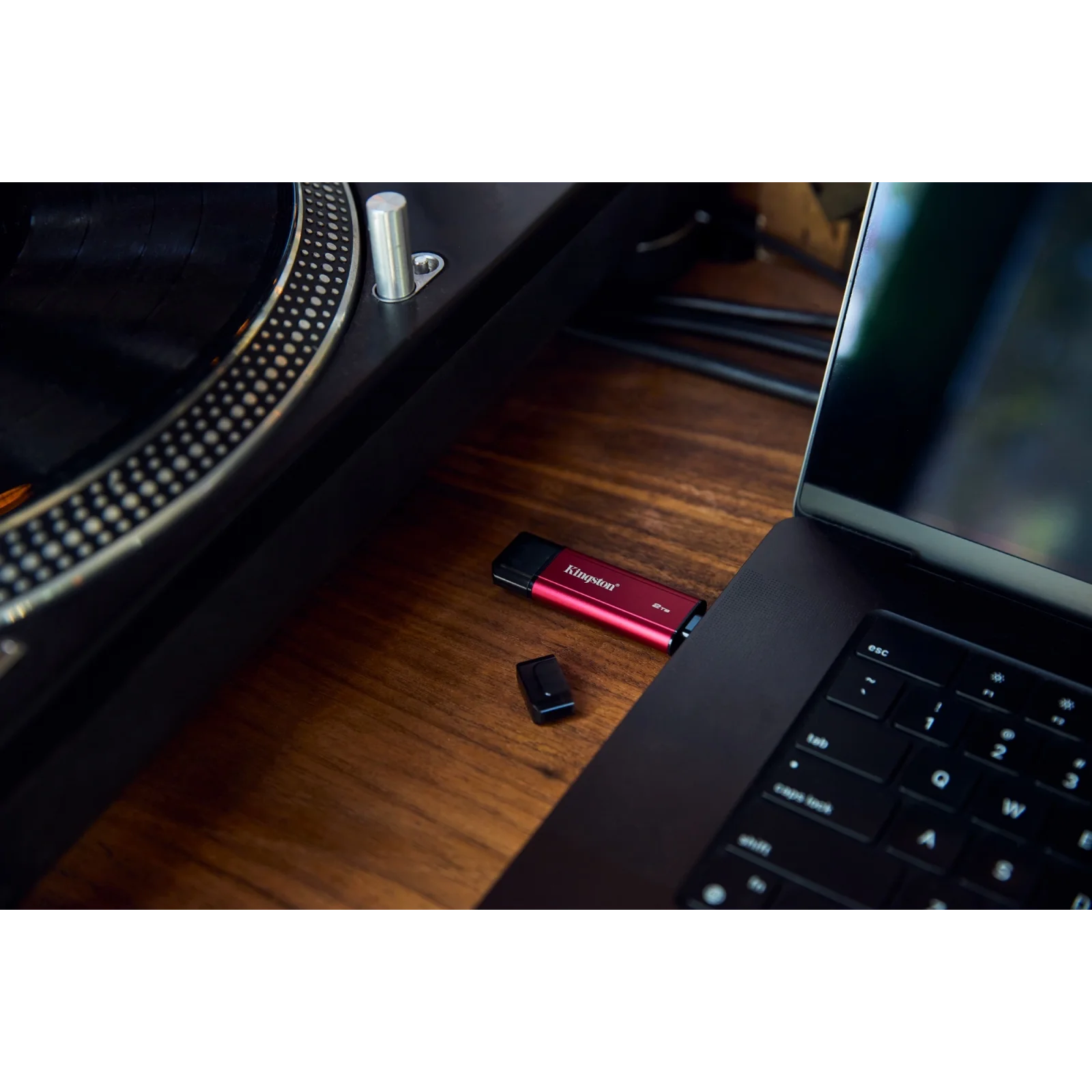 SSD зовнішній Kingston Dual Portable 1 TB (SPSD/1TB) UA