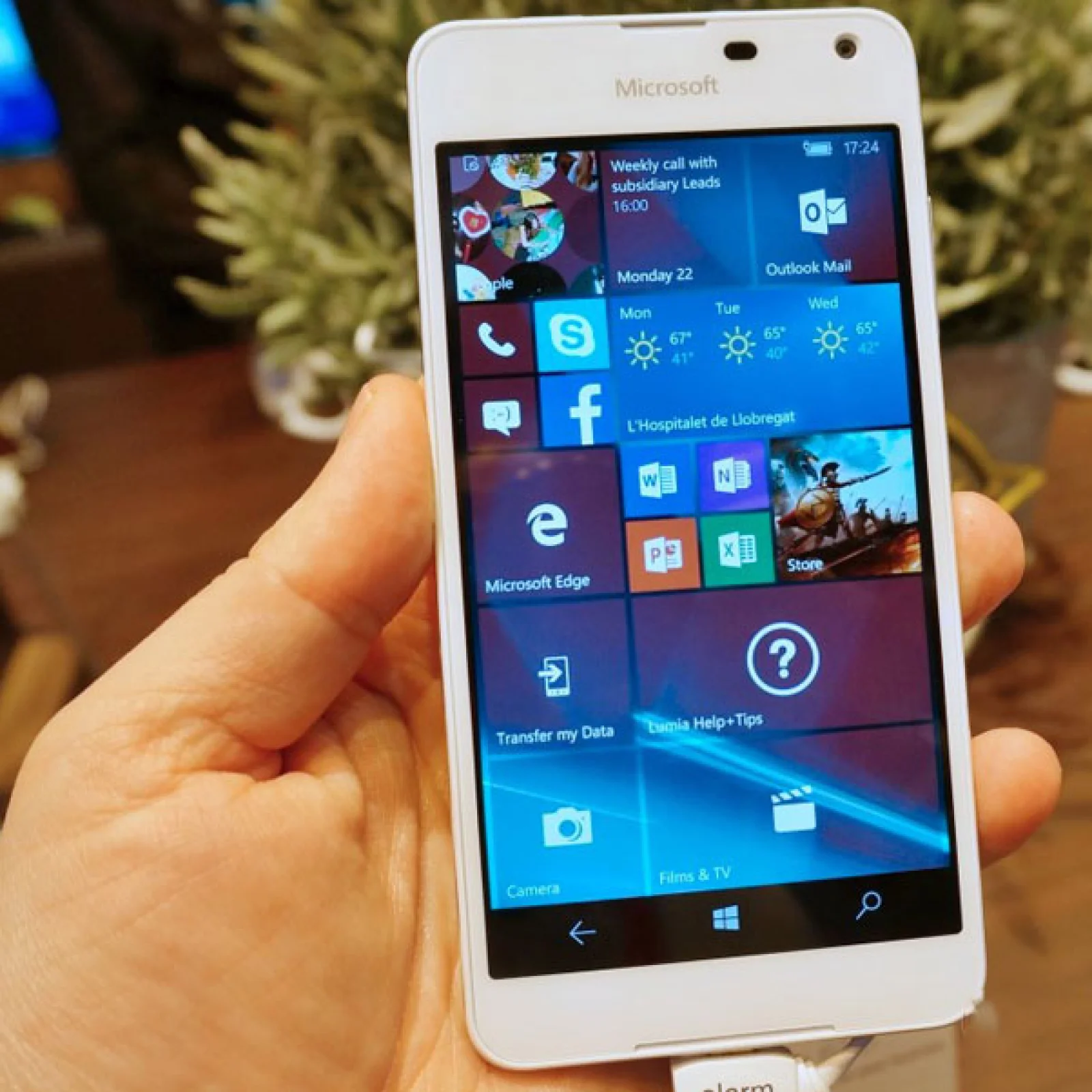 Смартфон Microsoft Lumia 650 Single Sim LTE White UA