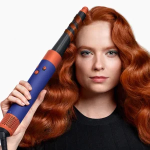Яка різниця між випрямлячем Dyson Airstrait™ та мультістайлером Dyson Airwrap™?
