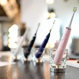 Як обрати електричну зубну щітку: Oral-B, Philips, Xiaomi, дорослі та дитячі