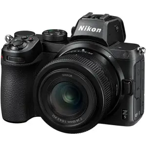 Бездзеркальний фотоапарат Nikon Z5 kit (24-70mm) (VOA040K006)