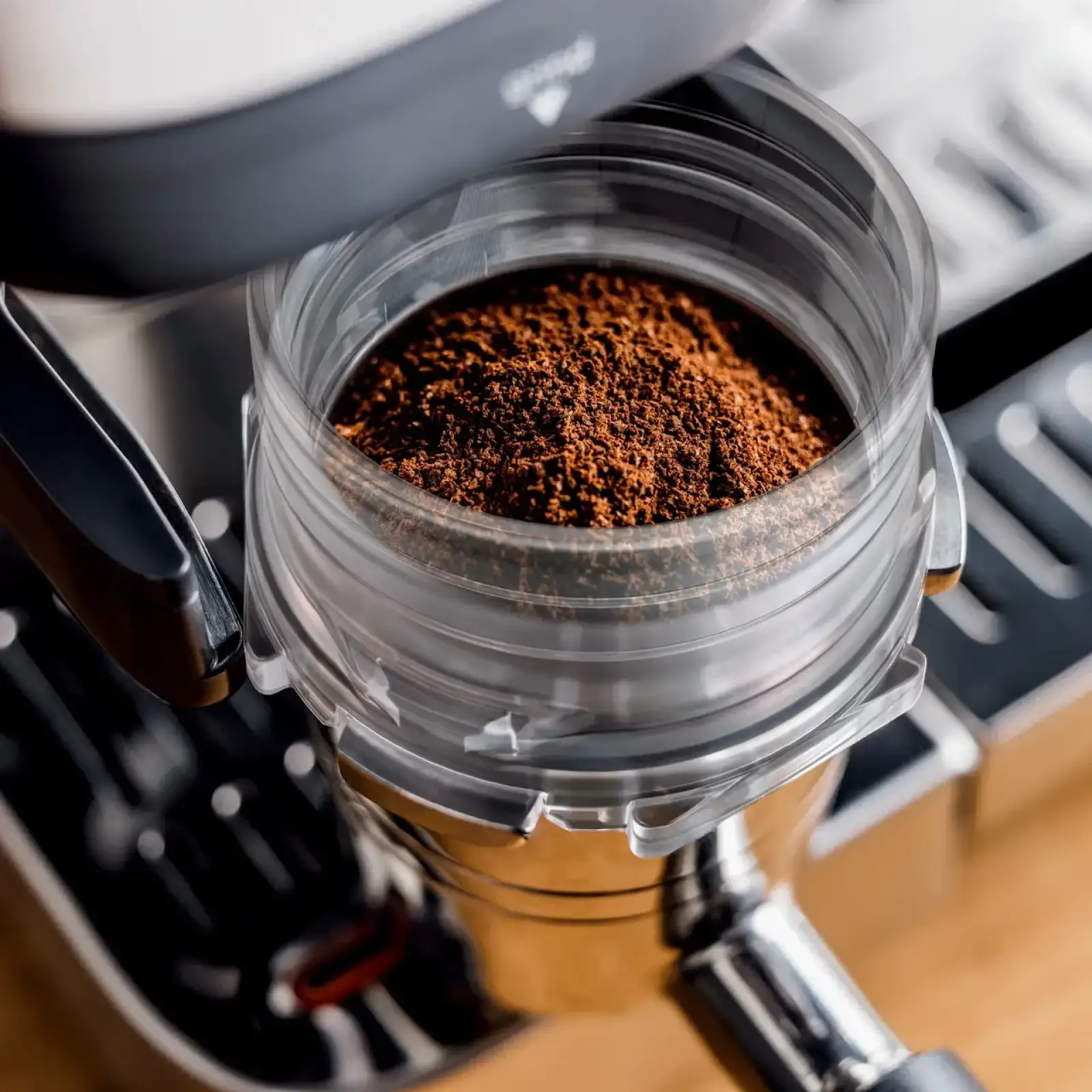 Ріжкова кавоварка еспресо NINJA Luxe Cafe Essential ES601EU GM