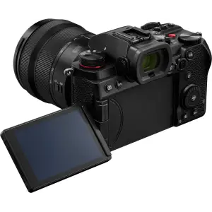 Фотоапарат Panasonic Lumix DC-S5 Body (DC-S5EE-K)