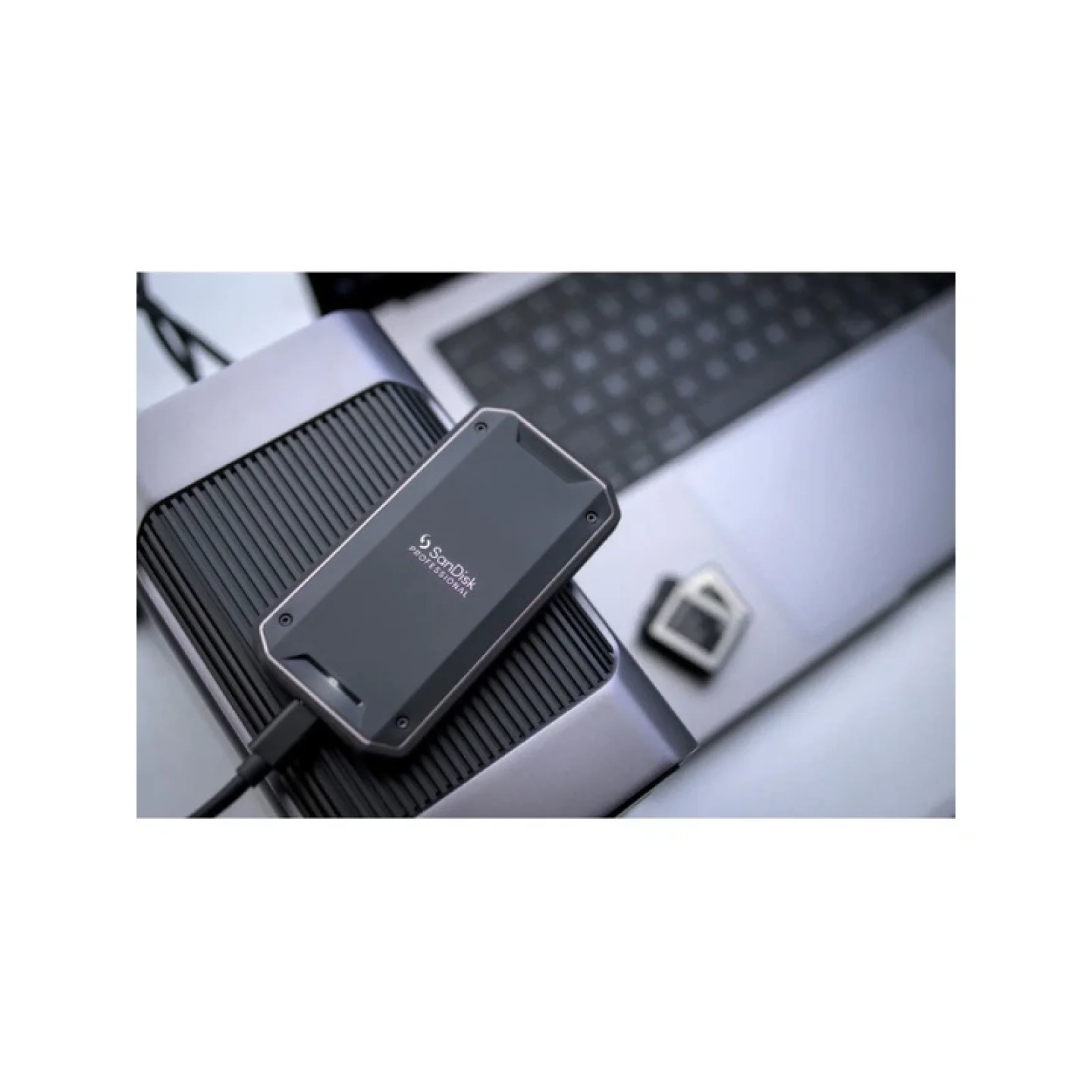 SSD зовнішній SanDisk Professional PRO-G40 2 TB (SDPS31H-002T-GBCND) UA