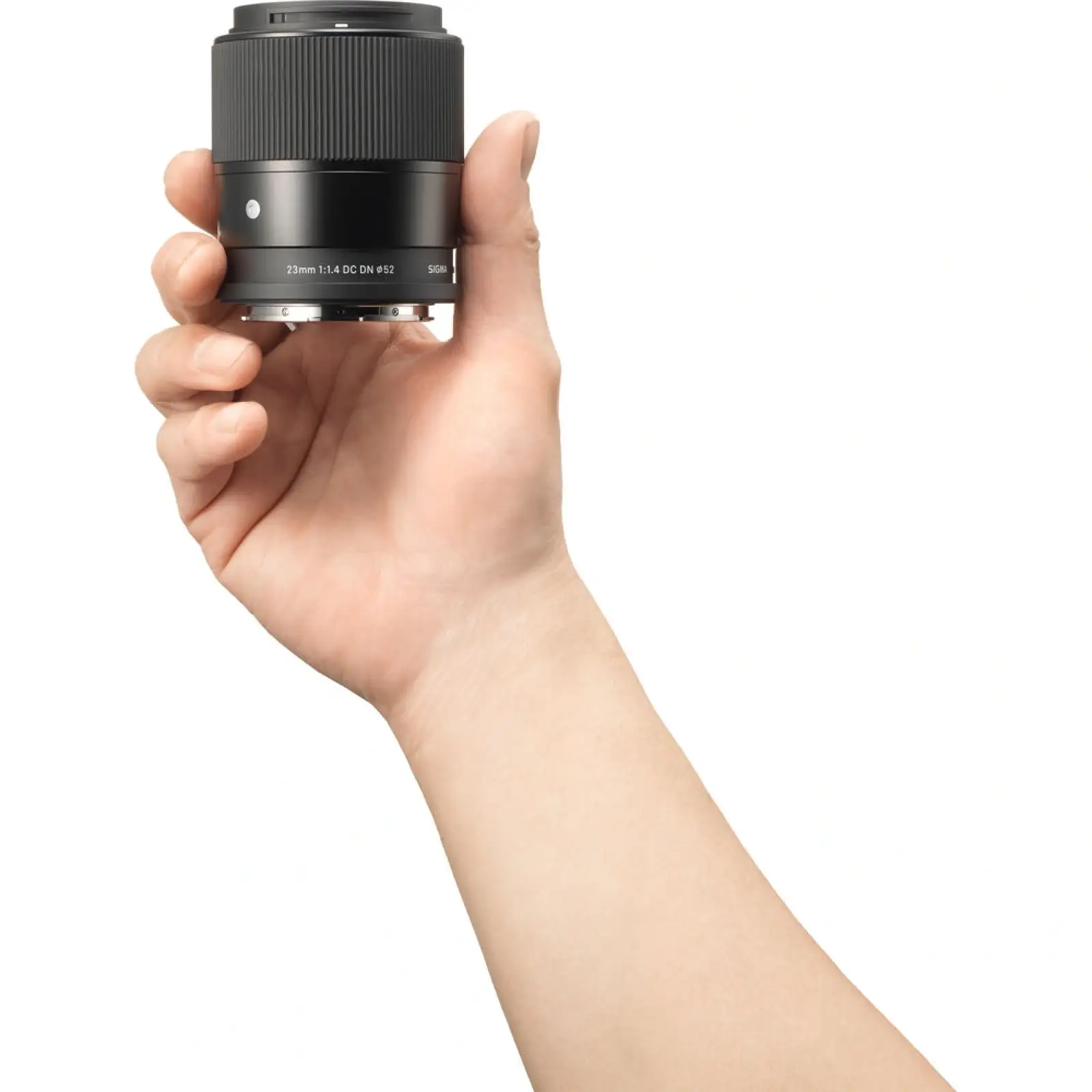 Широкоугольный объектив Sigma 23mm f/1.4 DC DN Contemporary Canon RF