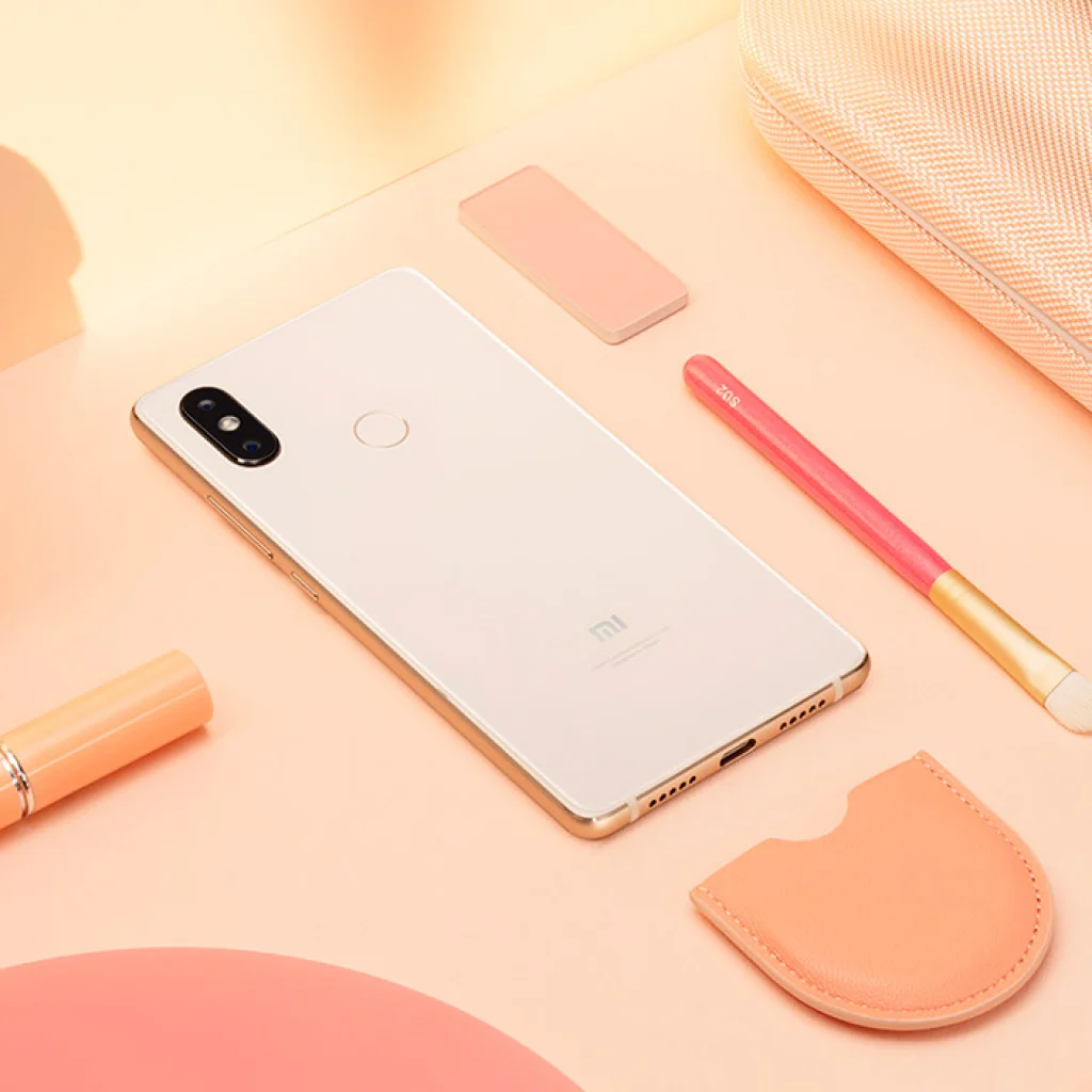 Смартфон Xiaomi MI8 SE 6/64Gb Gold