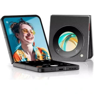 Смартфон ZTE Nubia Flip 5G 8/256GB Cosmic Black