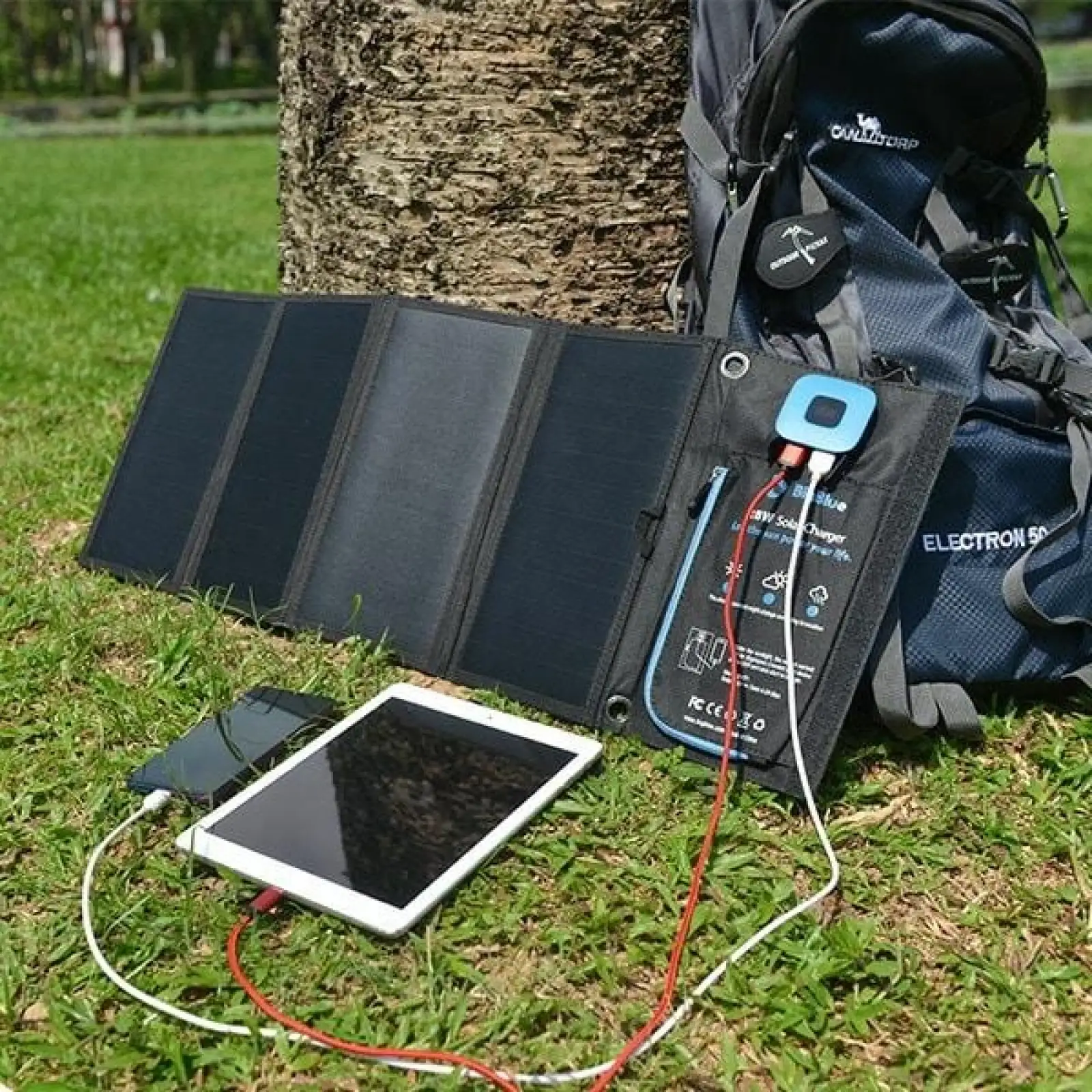 Портативная солнечная панель BigBlue Solar Charger B401 28W