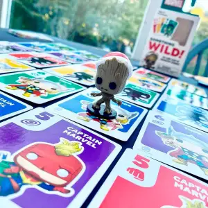 Настольная игра с карточками FUNKO Something Wild серии 