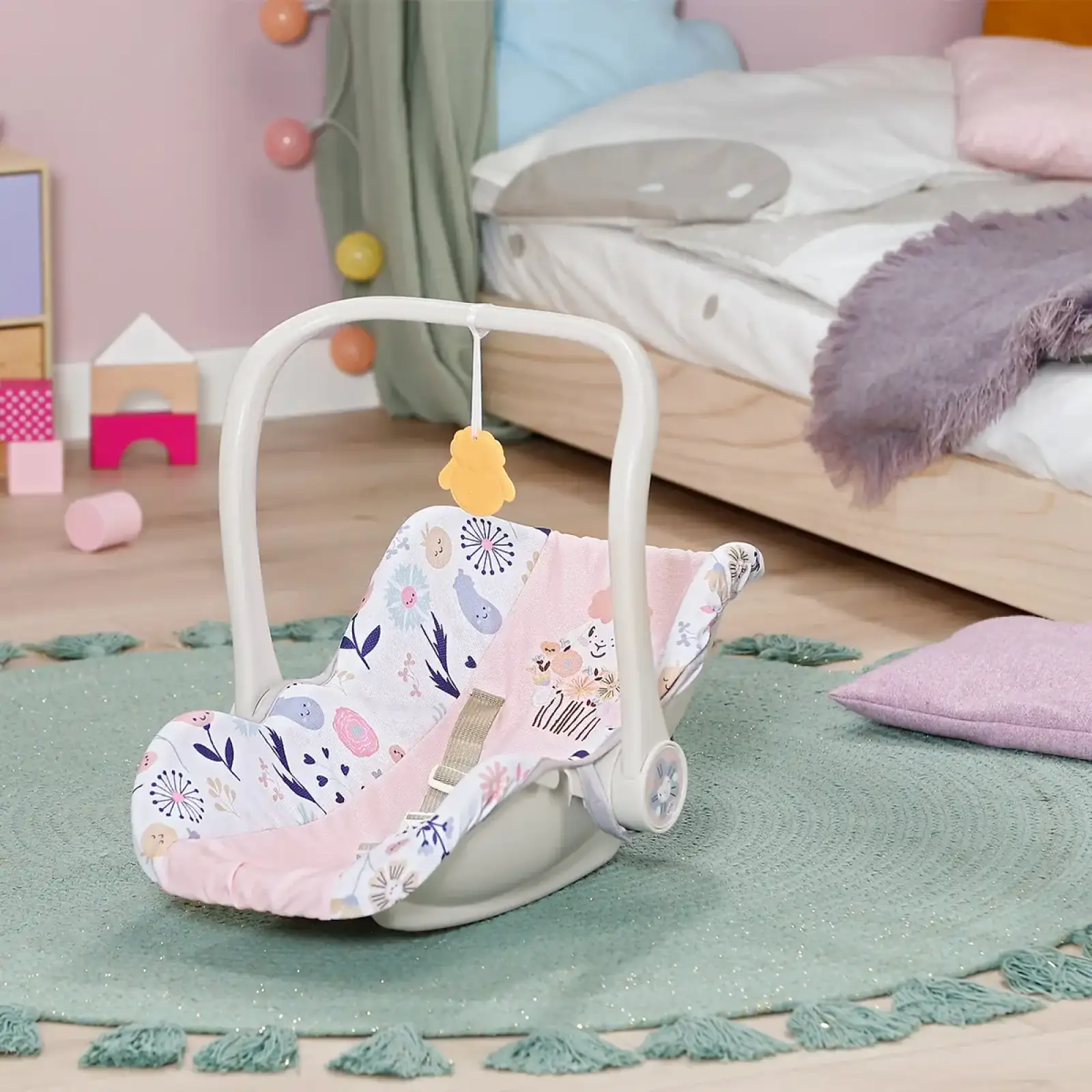 Крісло-переноска для ляльки BABY BORN 2 в 1 – КВІТКОВИЙ СТИЛЬ (838518)