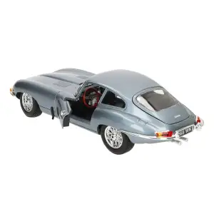 Автомодель JAGUAR E-TYPE COUPE (1961) (1:18) Bburago (18-12044)