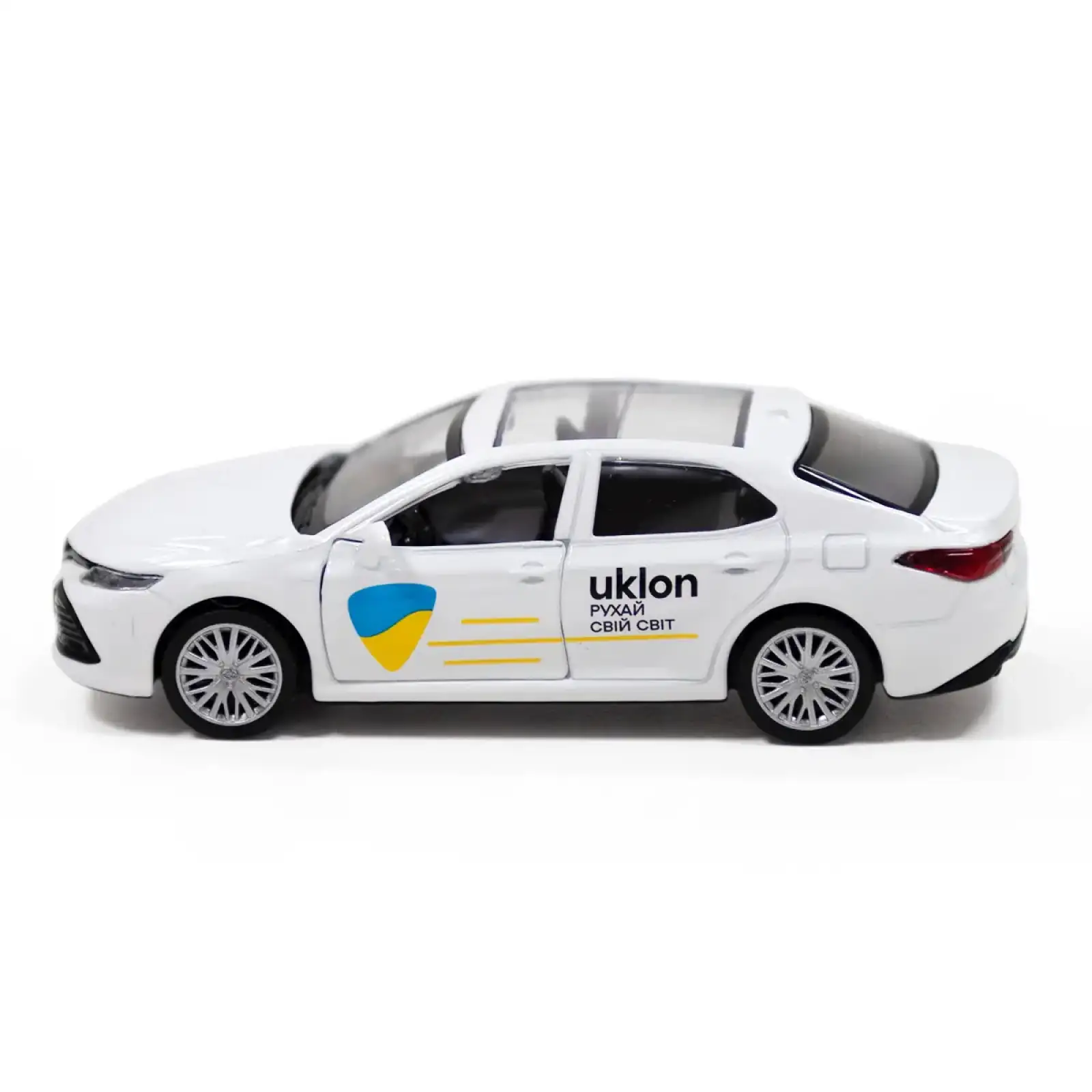 Автомодель TOYOTA CAMRY UKLON (белый) TechnoDrive (250291)