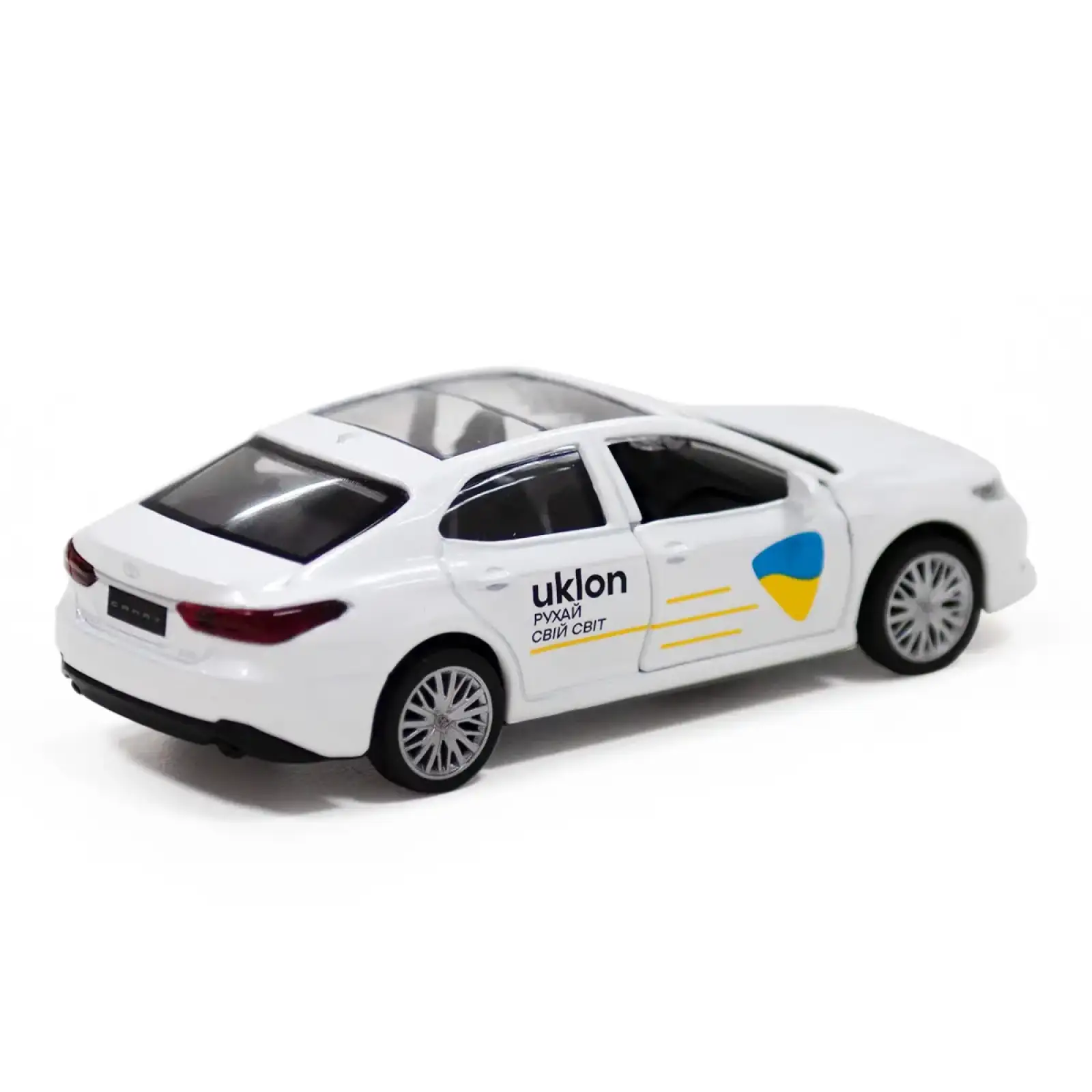 Автомодель TOYOTA CAMRY UKLON (белый) TechnoDrive (250291)