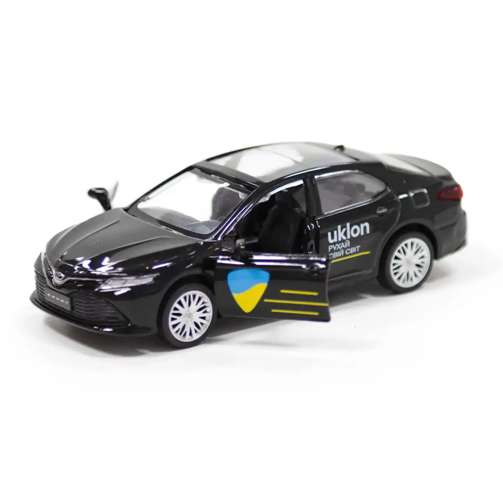 Автомодель TOYOTA CAMRY UKLON (черный) TechnoDrive (250292)