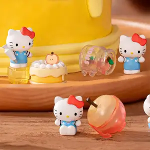 Фігурка-сюрприз POP TOP HELLO KITTY – ЯБЛУЧНИЙ ВОРКШОП (в ас.) (24WH-007)