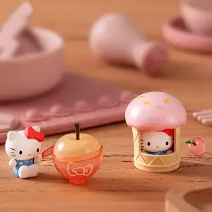 Фігурка-сюрприз POP TOP HELLO KITTY – ЯБЛУЧНИЙ ВОРКШОП (в ас.) (24WH-007)