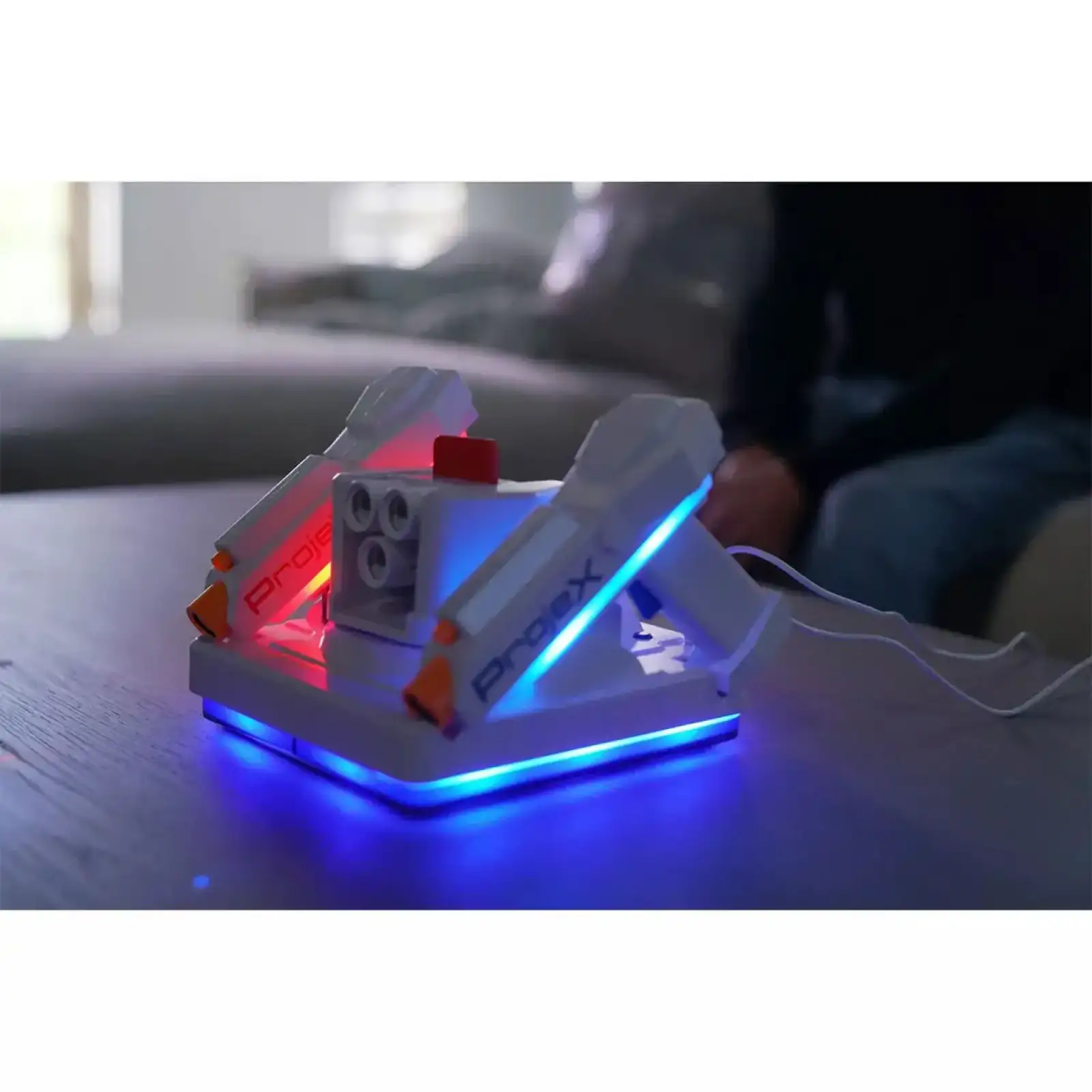 Игровой набор для лазерных боев - ПРОЕКТОР LASER X ANIMATED (2 игр. бластера, 3 слайда-цели) (52608)